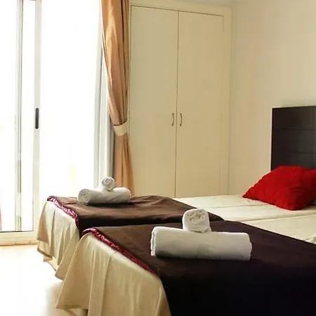 Grupoandria Platja Gran 3* シウタデリャ